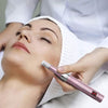 Microneedling pen redukujacy zmarszczki i wygładzajacy skore