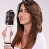 Föhnstyler für Blowout Look mit glattem und glänzendem Haar